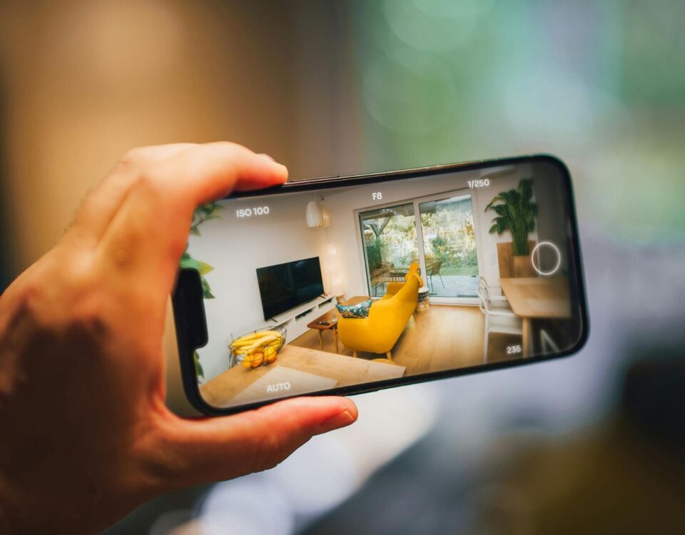 How Do Professional Luxury Real Estate Photography Services Utilize Advanced Techniques?
