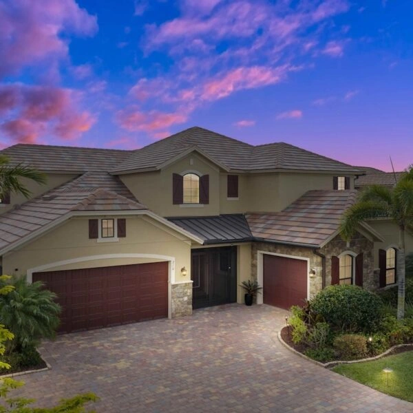 Real Estate Photographer Port St. Lucie | Commercial Real Estate Photography in Port St. Lucie | Airbnb Professional Photography | Vero Beach Real Estate Listing | Real Estate Photography Near Me